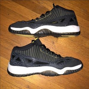 Nike Air Jordan 11 XI Retro Low Black Yellow 5.5